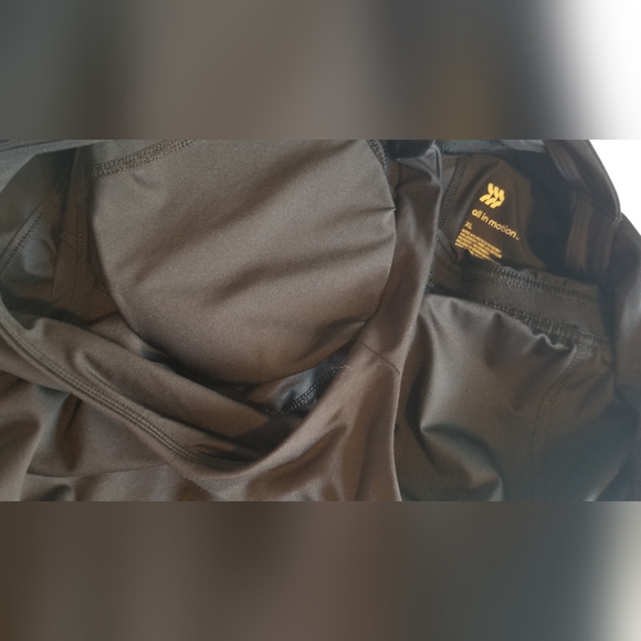 2 dresses HALARA & Target Athletic workout Dress - Picture 8 of 8